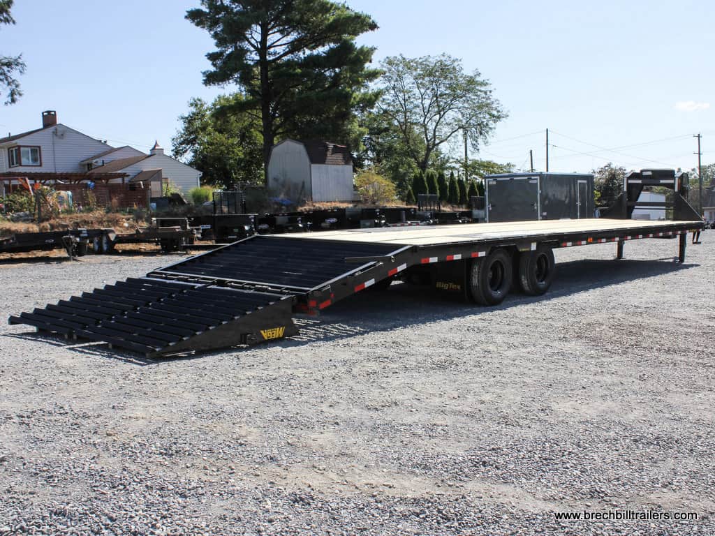 HEAVY DUTY BLACK DECK OVER BIG TEX GOOSENECK TRAILER FOR SALE
