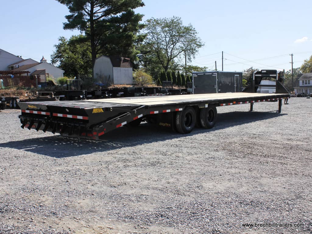 HEAVY DUTY BLACK DECK OVER BIG TEX GOOSENECK TRAILER FOR SALE