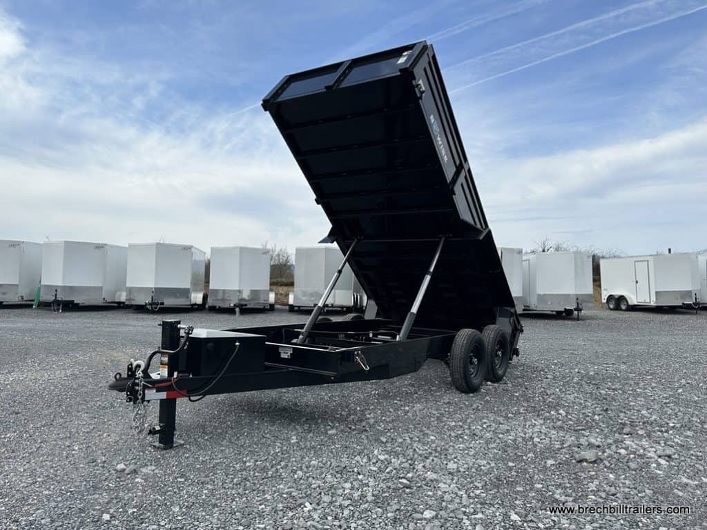 Cylinders holding up the Bwise LPHD Low Pro Dump Trailer