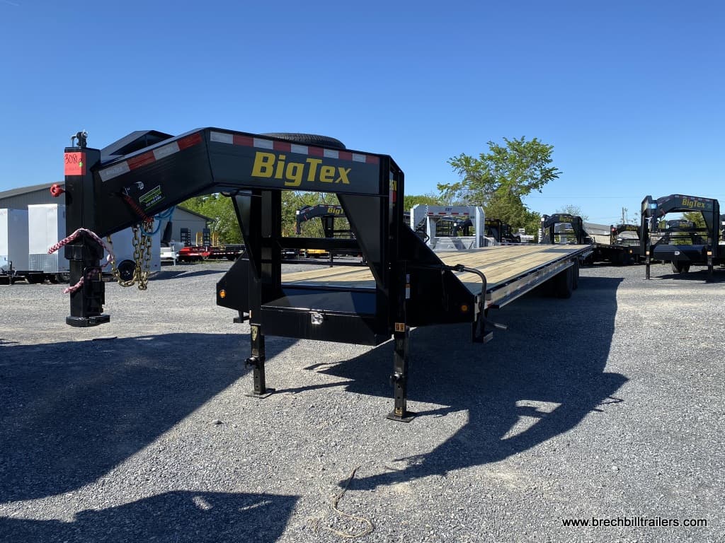 BigTex Tandem Dual-Wheel Gooseneck-Trailer with Black Frame