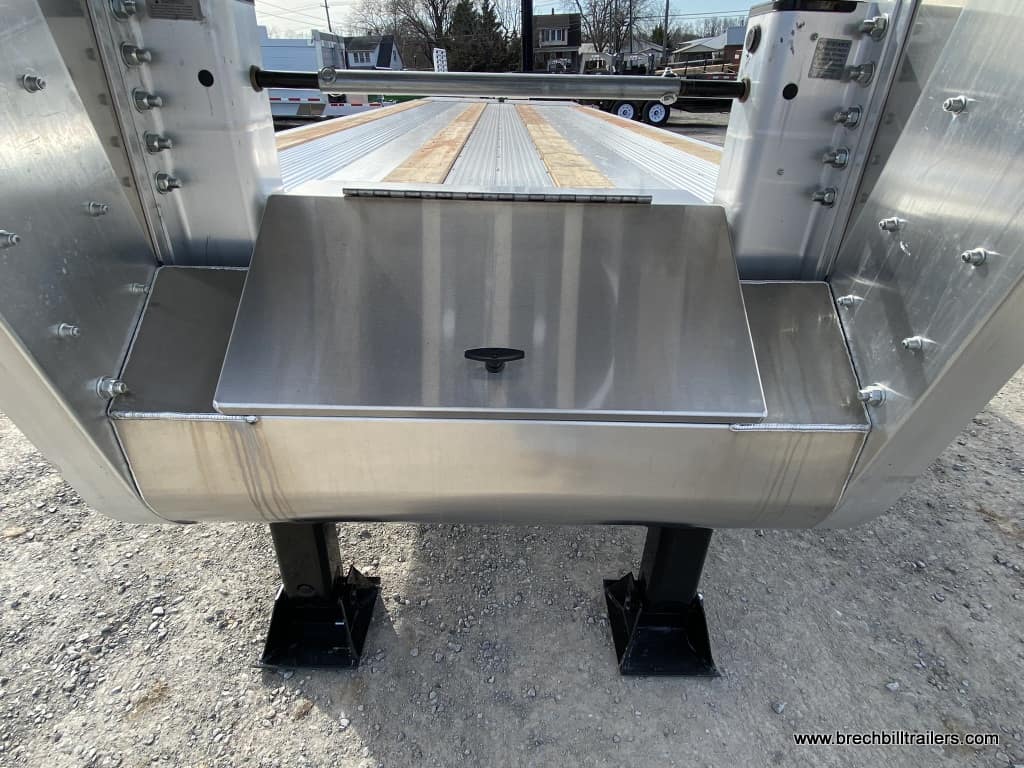 A toolbox on the gooseneck