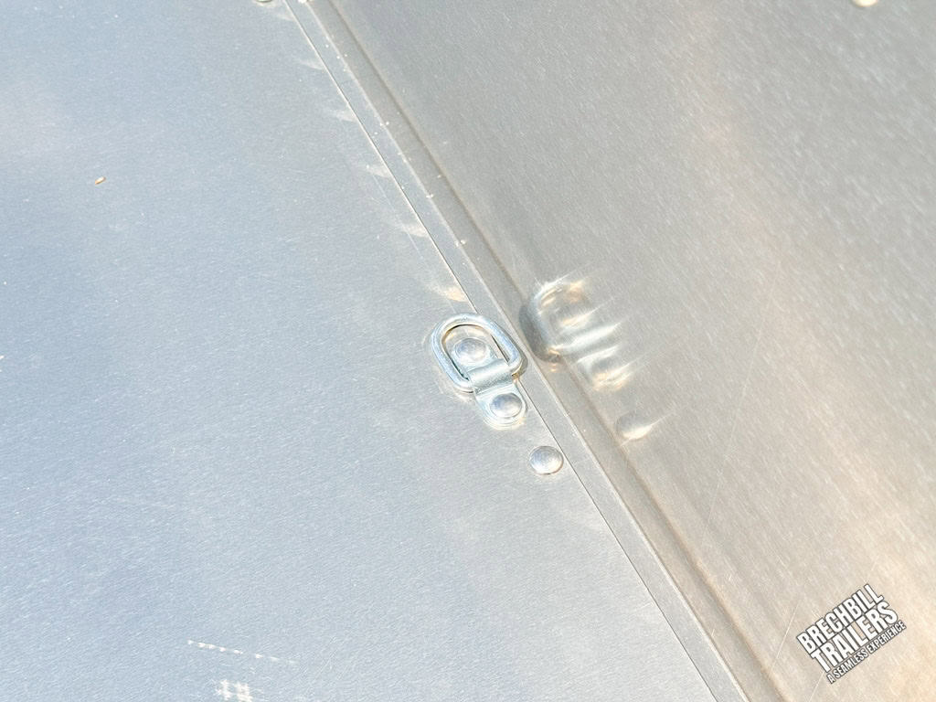 D rings on the aluminum trailer.