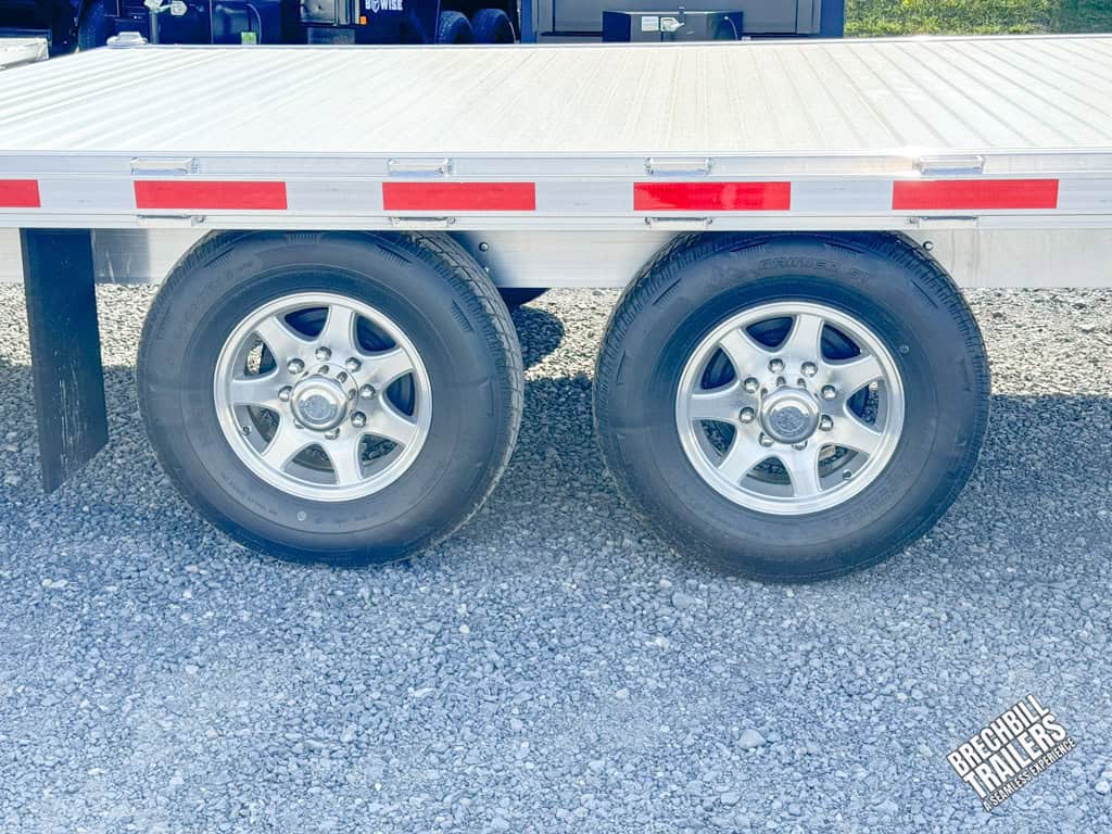 Nice new wheels on the EBY deck over trailer.