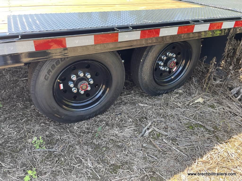 Wheels on a Bwise Deck Over Gooseneck Equipment Trailer 8.5’x24’x19.2K (EDG24-19)