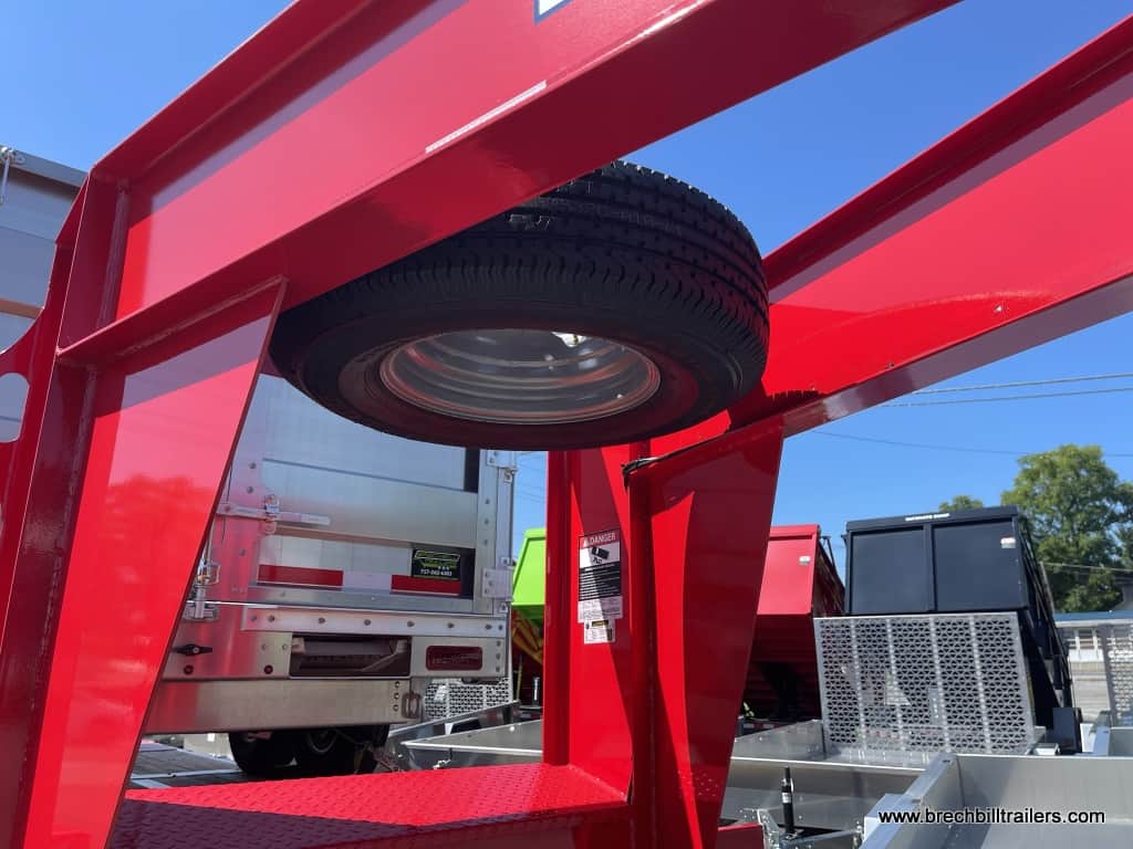 Tire mounted on the gooseneck