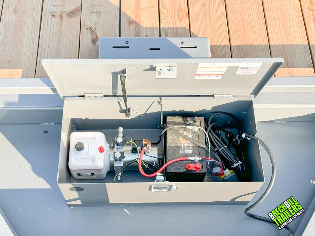 Hydraulic battery and motor box