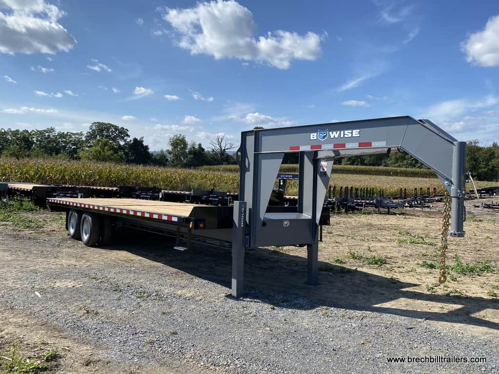Bwise gooseneck trailer in the yard