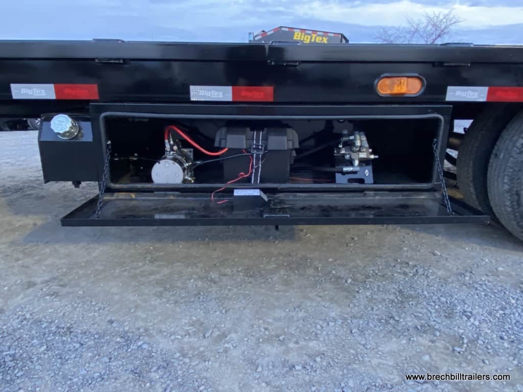 BigTex Heavy-Duty Tandem Dual-Wheel Gooseneck Trailer Rear