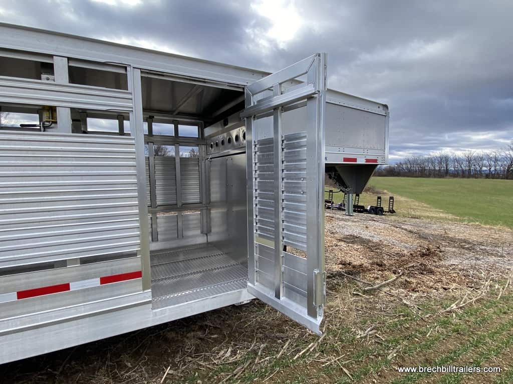 EBY Maverick 14K Gooseneck Livestock Trailer