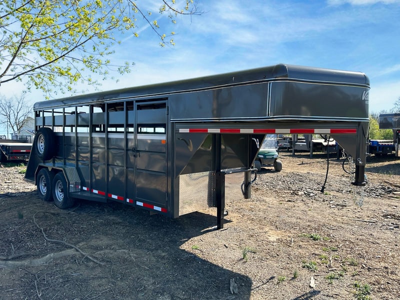 Valley 12K Gooseneck Stock Trailer 6’8″x18' (76818)