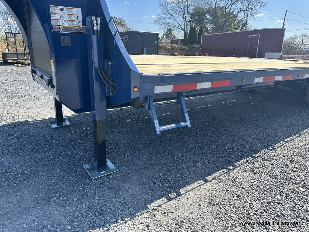 The side step on the trailer.