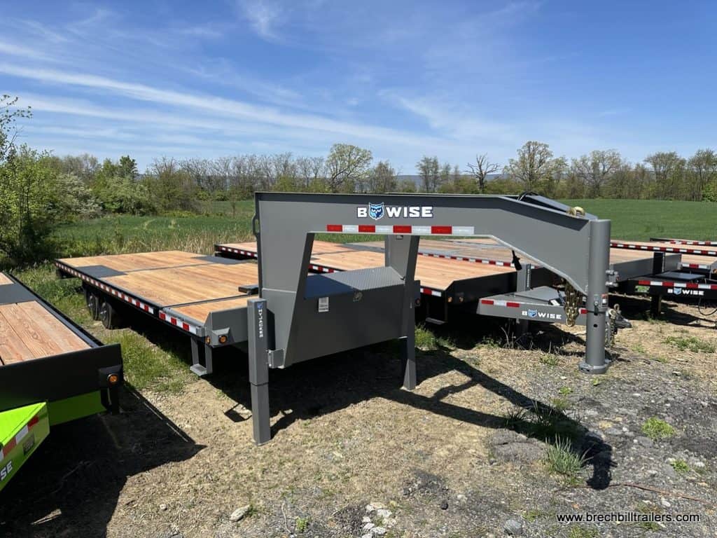 A new 26ft Bwise 19K THD Hydraulic Tilt-Deck Gooseneck Trailer