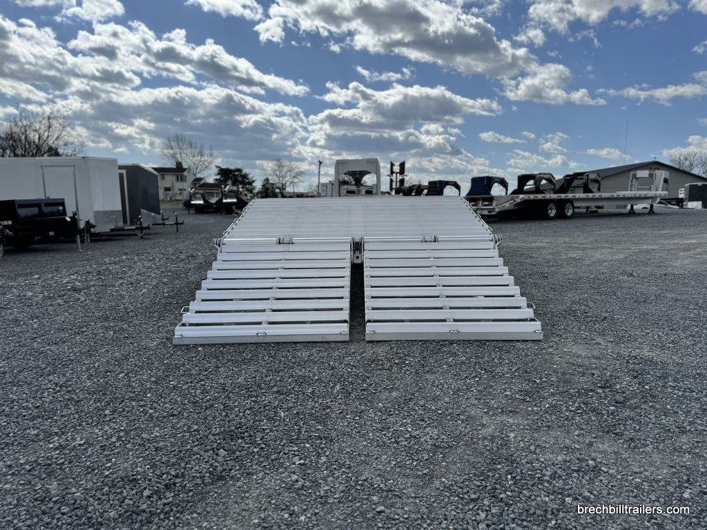 Aluminum trailer ramps