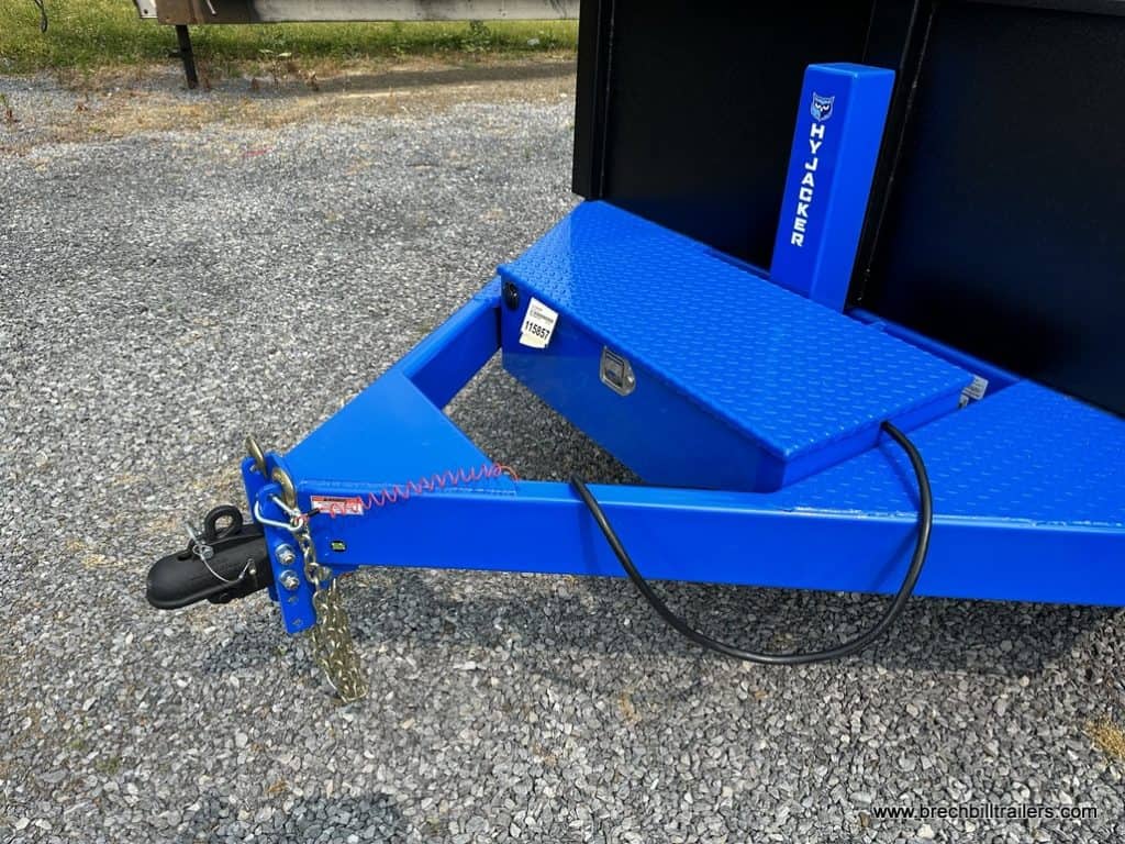 Blue frame with black coupler