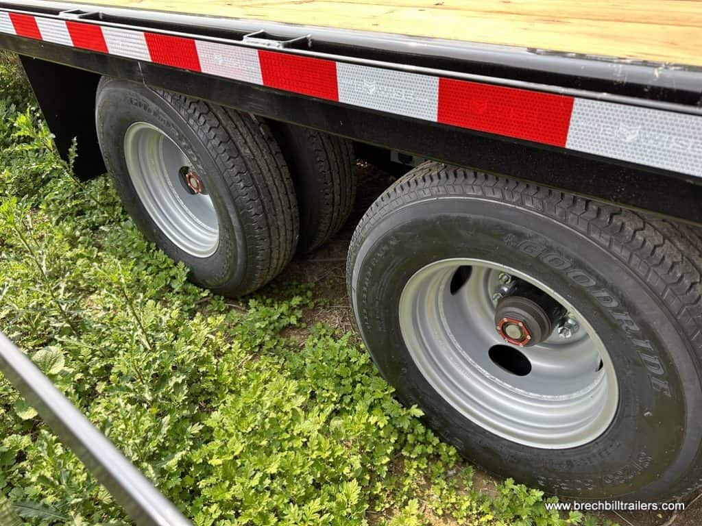 Wheels on the trailer.