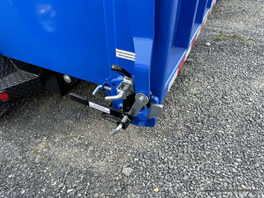 The latch to open the trailer