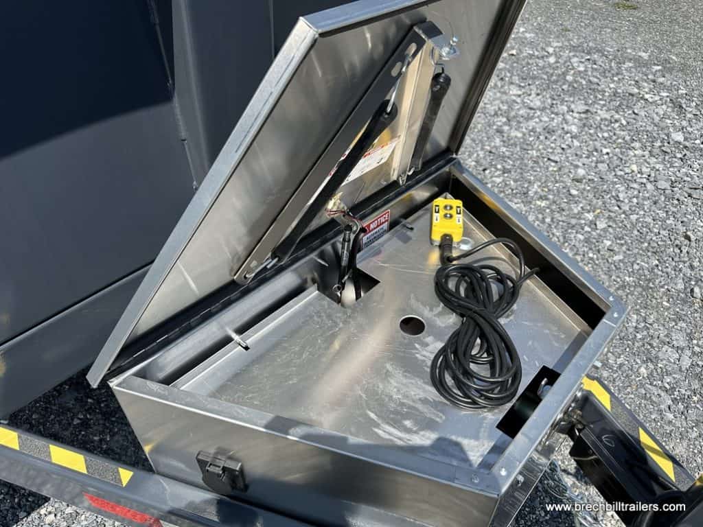 Toolbox with hydraulic controls