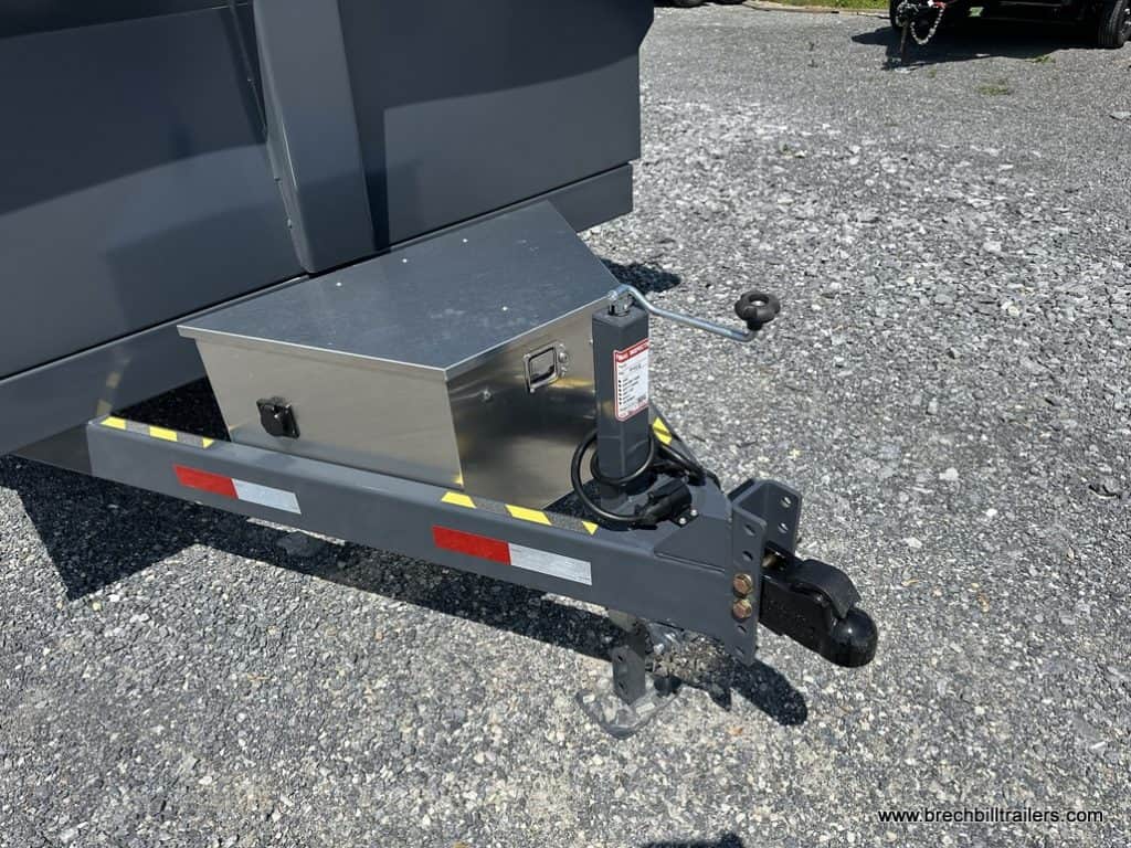 The trailer's coupler.