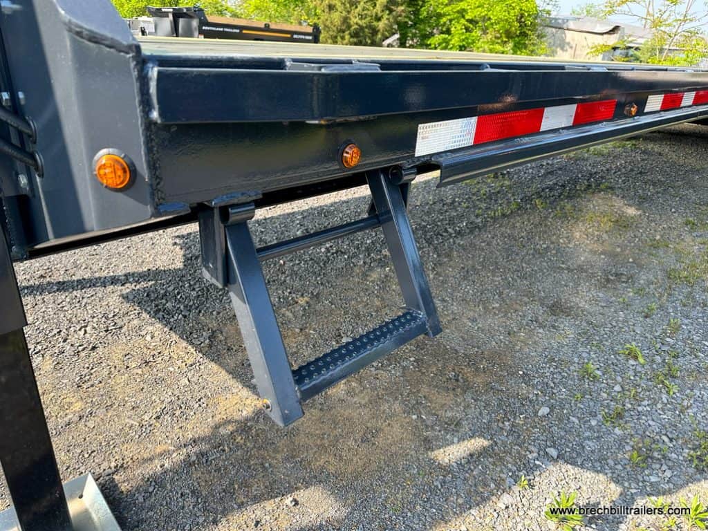 Belmont 26K Heavy Duty Gooseneck Trailer step up on the side
