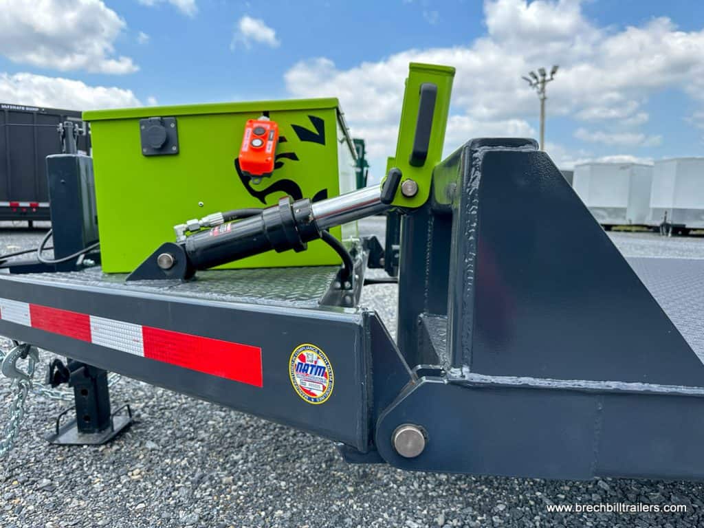 FlatTrak Front Hydraulic in the UnLocked Position Flat Trak