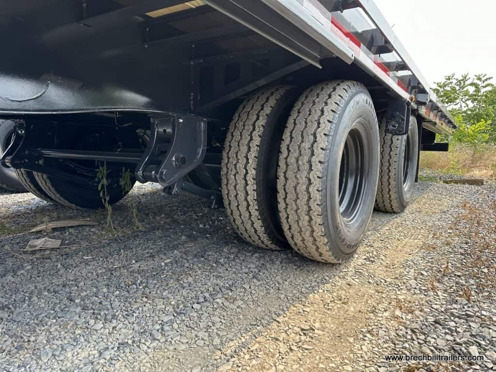 Tire condition on the Belmont 26K Hydraulic Dovetail Gooseneck Trailer