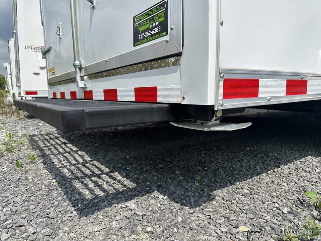 Stabilizer leg on the trailer.