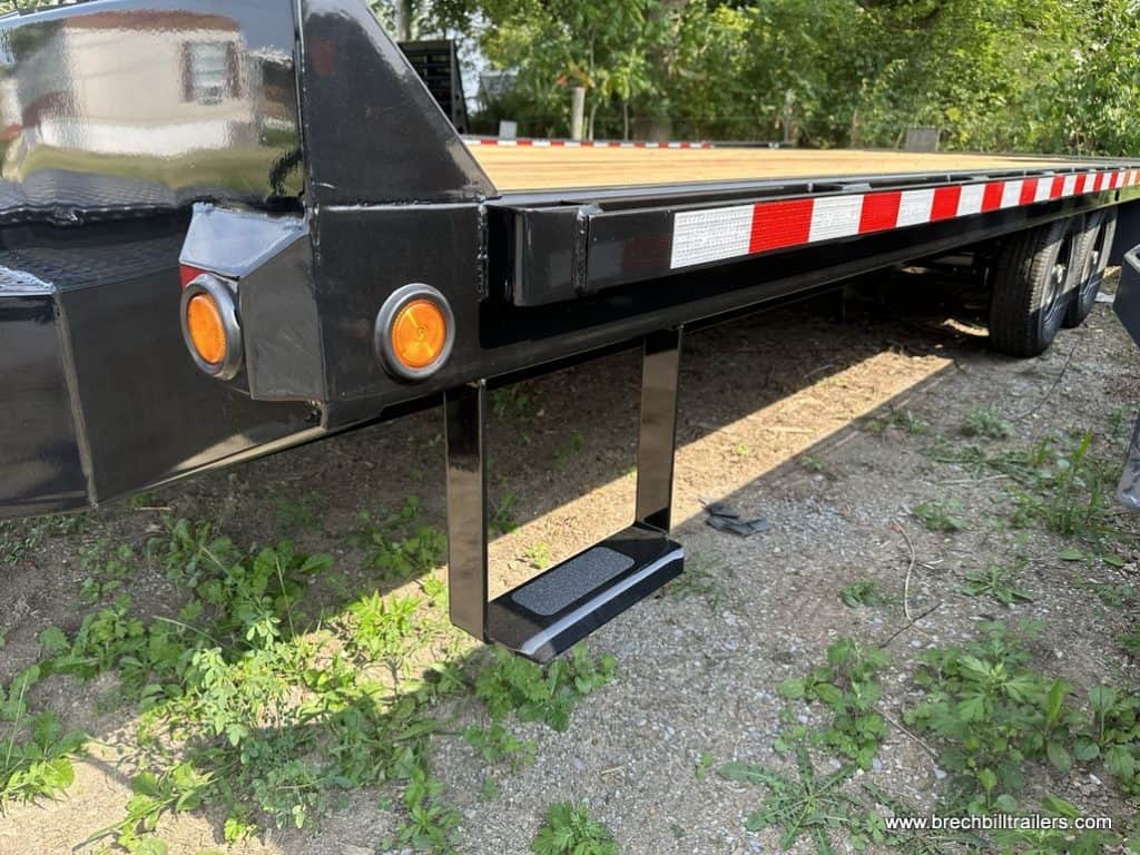 Closeup view of the Bwise EDB 15.4K Deck Over Equipment Trailer