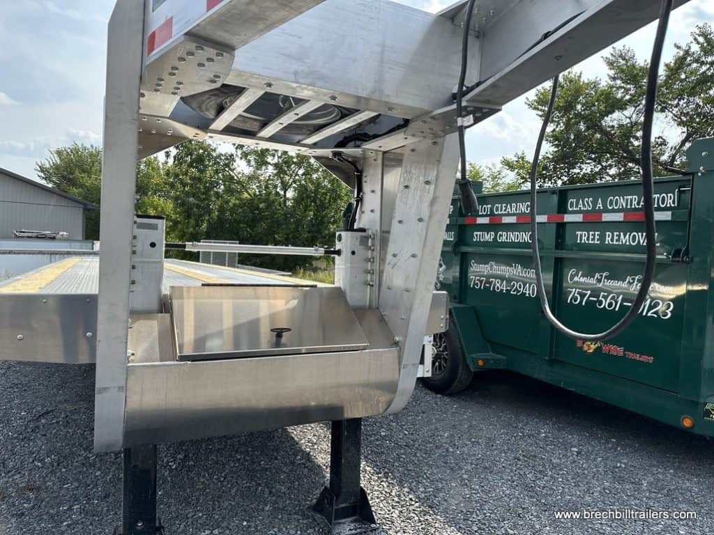 The gooseneck and connection to connect.