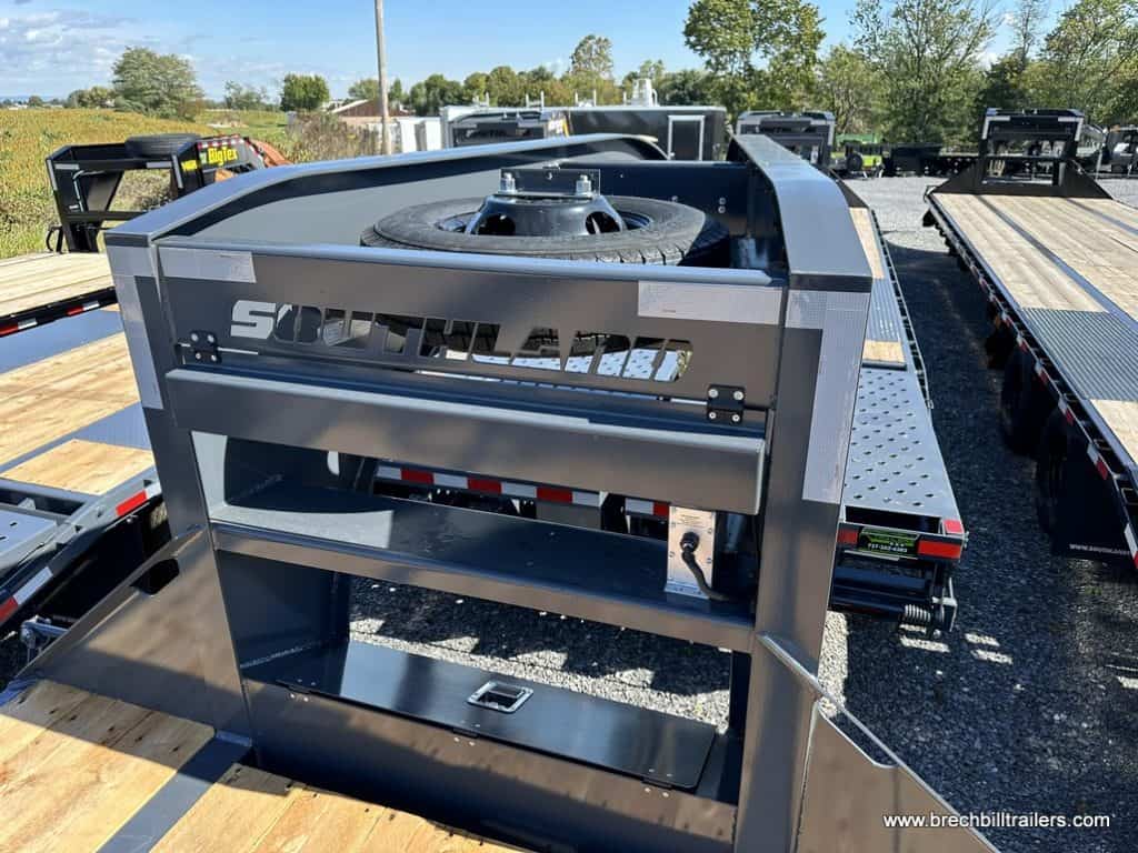 Spare wheel mounted on the gooseneck.