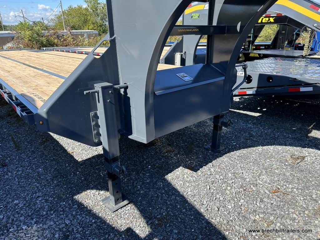 Dual jacks holding up the trailer.