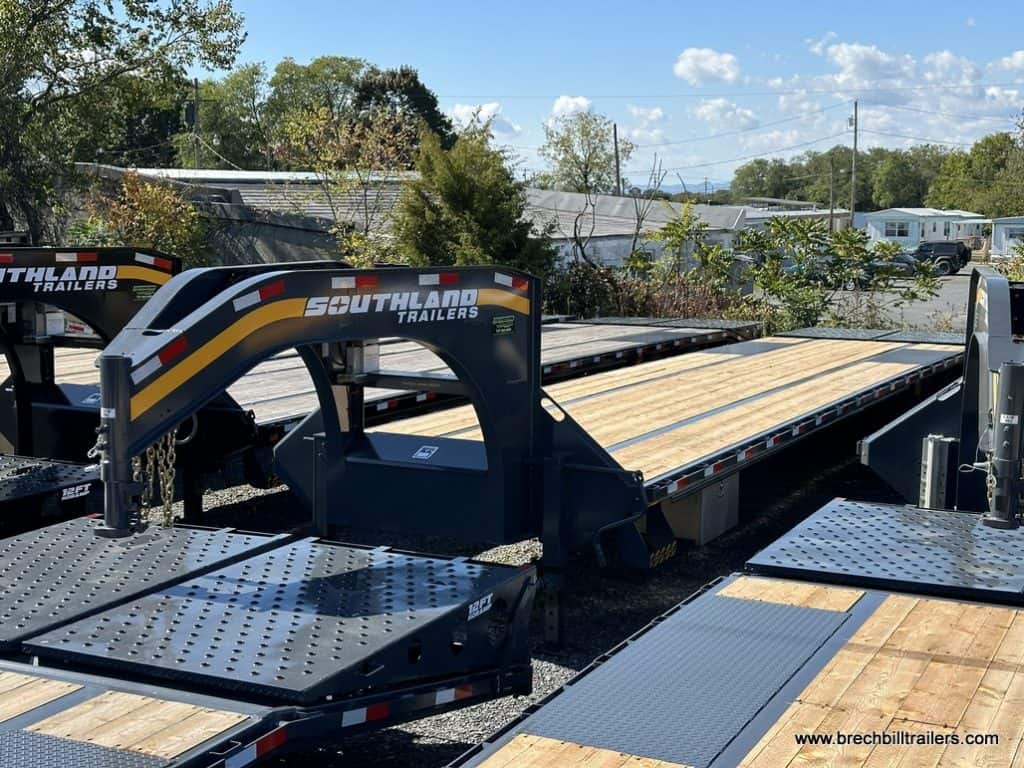 Front view of the Southland 29K Tandem Dual Gooseneck Trailer