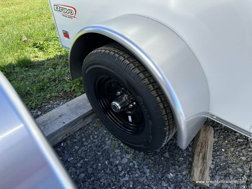 Wheels on the Bravo 3k Scout trailer.