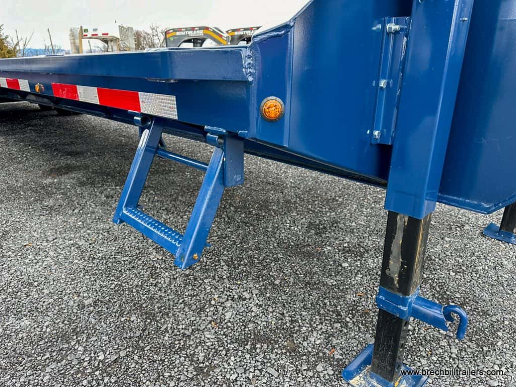 Front of Belmont HD 26K Deckover Gooseneck Trailer