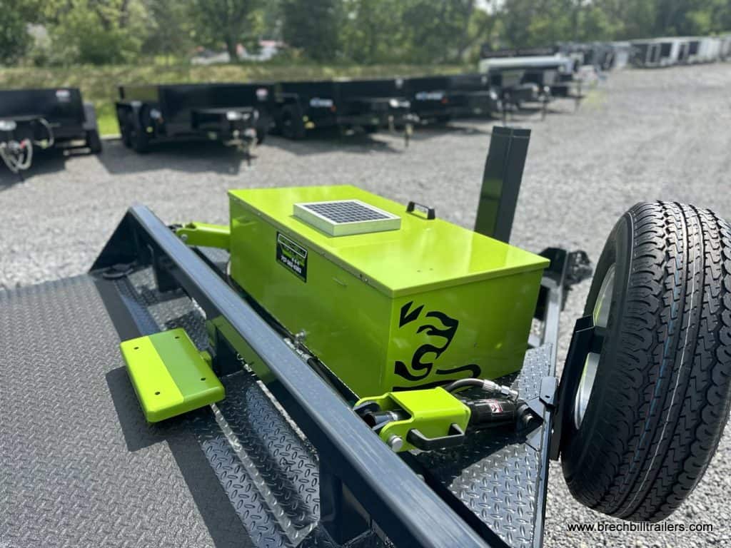 The toolbox in the front of the trailer.