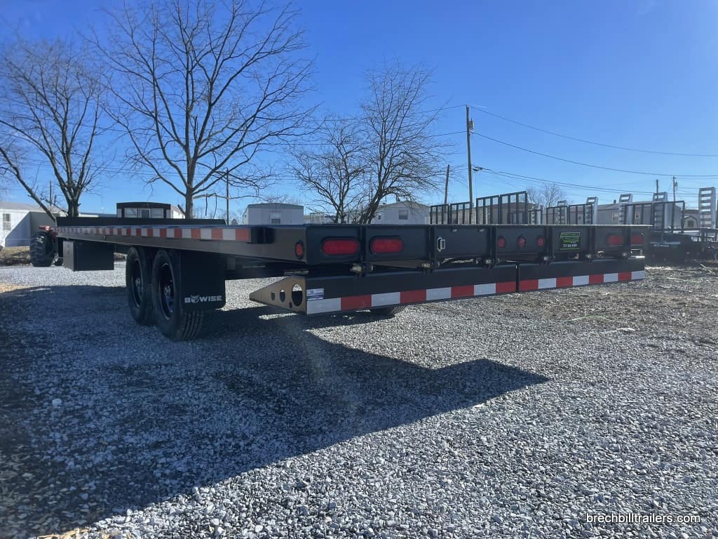 Rear bumper on the trailer with new lights
