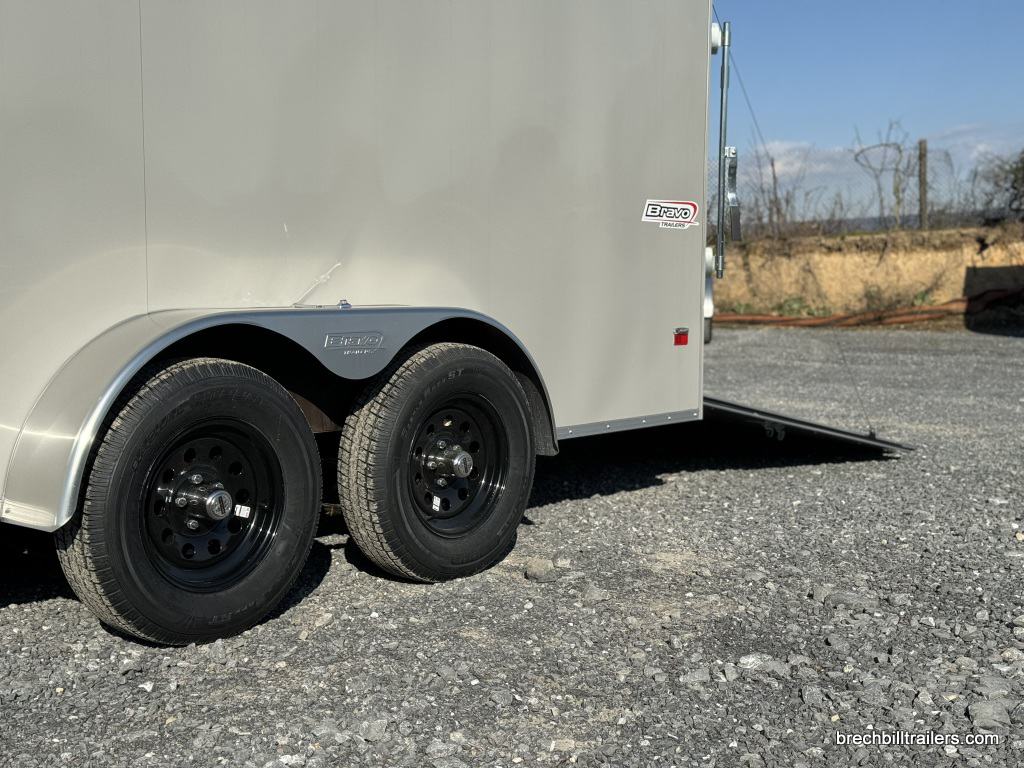 Black wheels on the new Bravo SC716TA2 trailer.