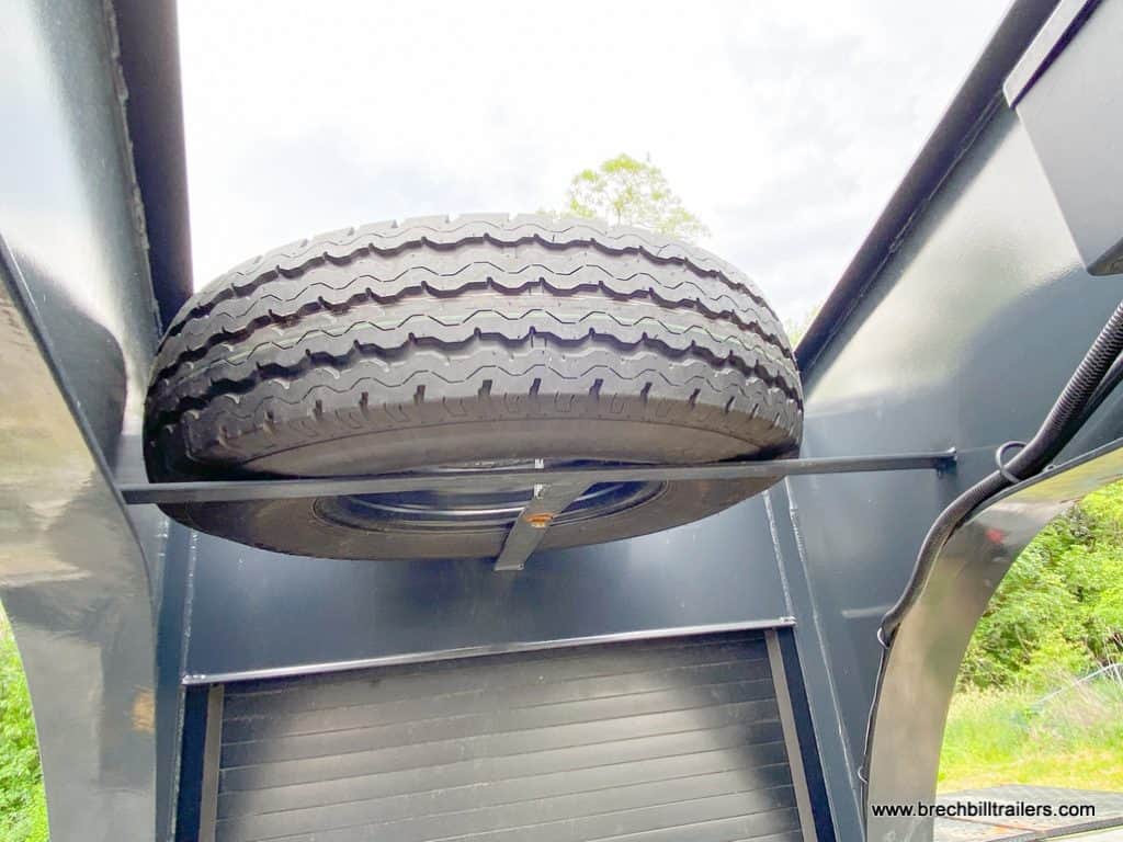 The wheel mounted on the gooseneck.