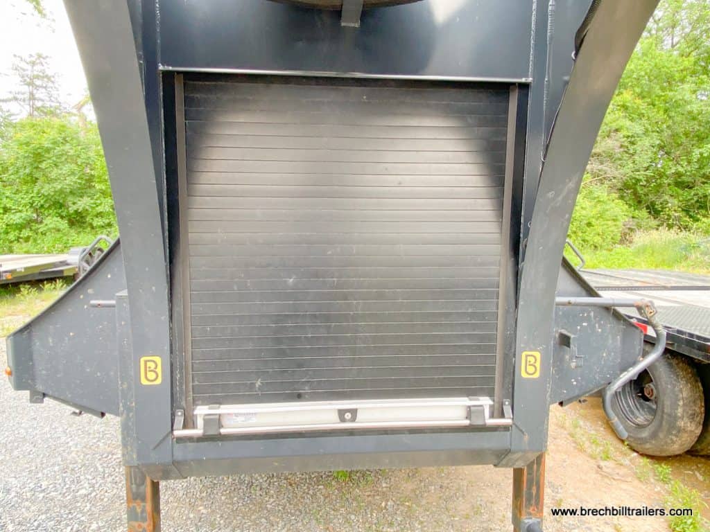 Front compartment on the gooseneck.