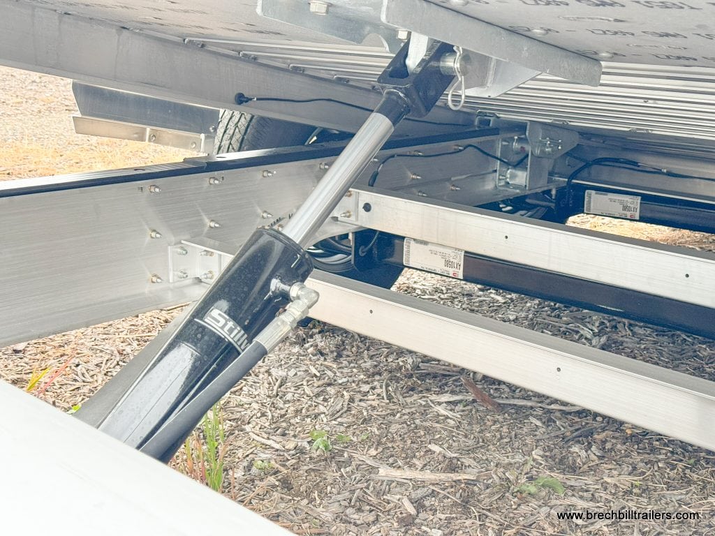 Cylinder on the EBY Aluminum Heavy Duty Gravity Tilt Trailer