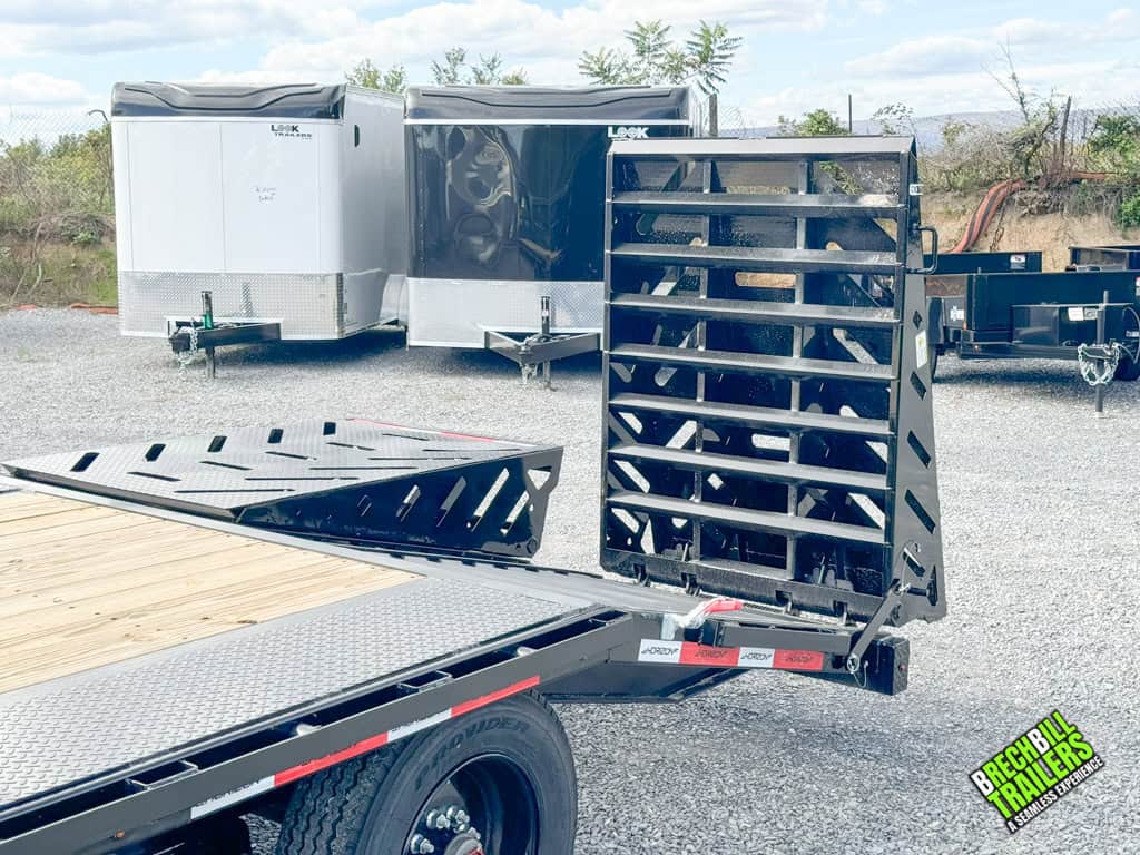 Black painted ramps on the Horizon 24ft Flatdeck Gooseneck Trailer