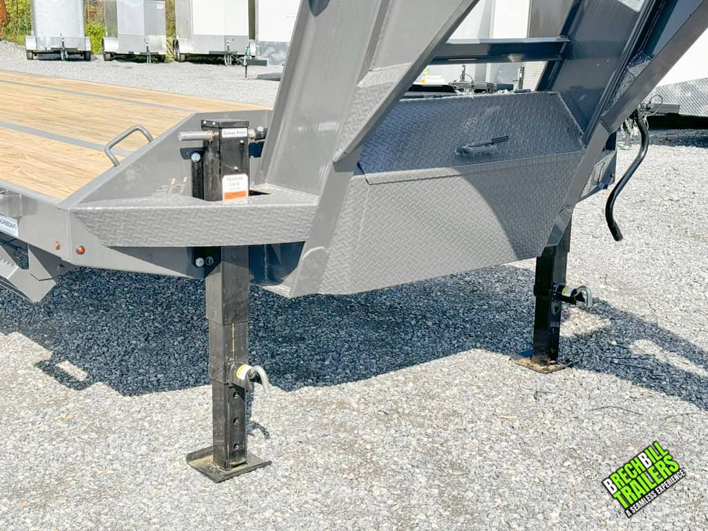 Compartment on front of gooseneck.