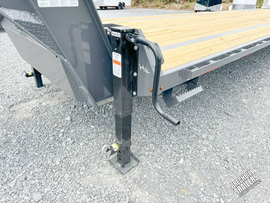 Dual jacks on the trailer.