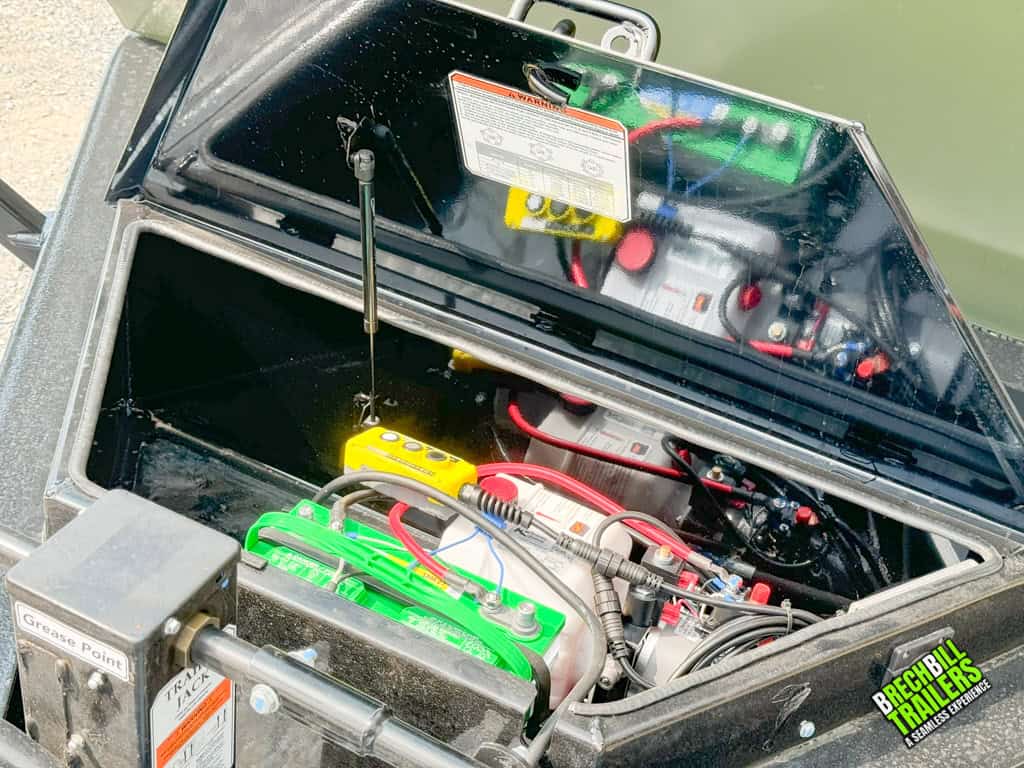 The battery box opened.
