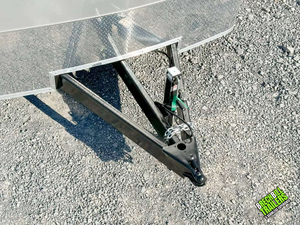 Couple on the Look LXT Bullnose Cargo Trailer