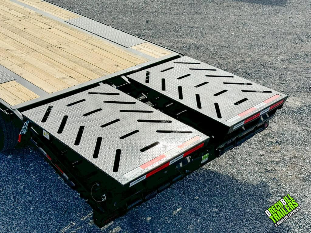 Horizon trailer with ramps.