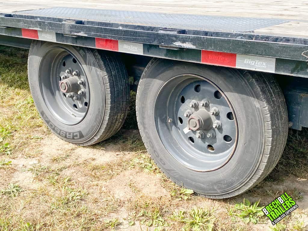 Wheel condition on the Used Big Tex Super Duty 17.5K Gooseneck Trailer