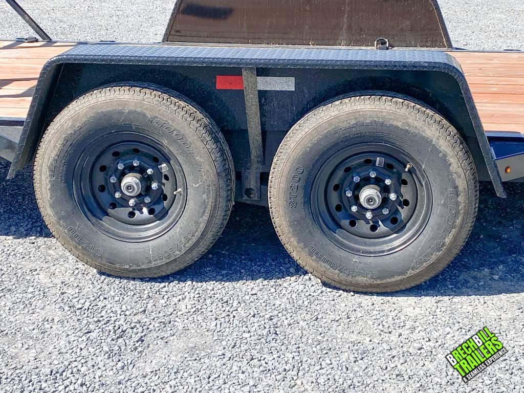 Wheel condition on a used Bwise EH16-14 trailer.