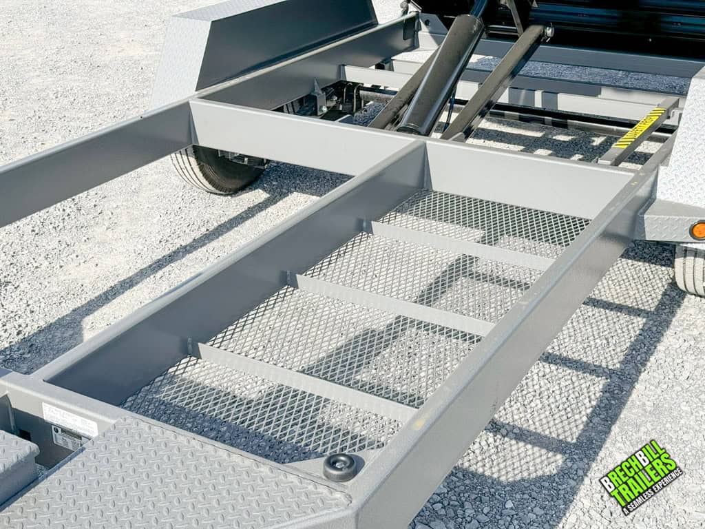 Frame, axle and hydralic system on a Bwise DU Ultimate Dump Trailer
