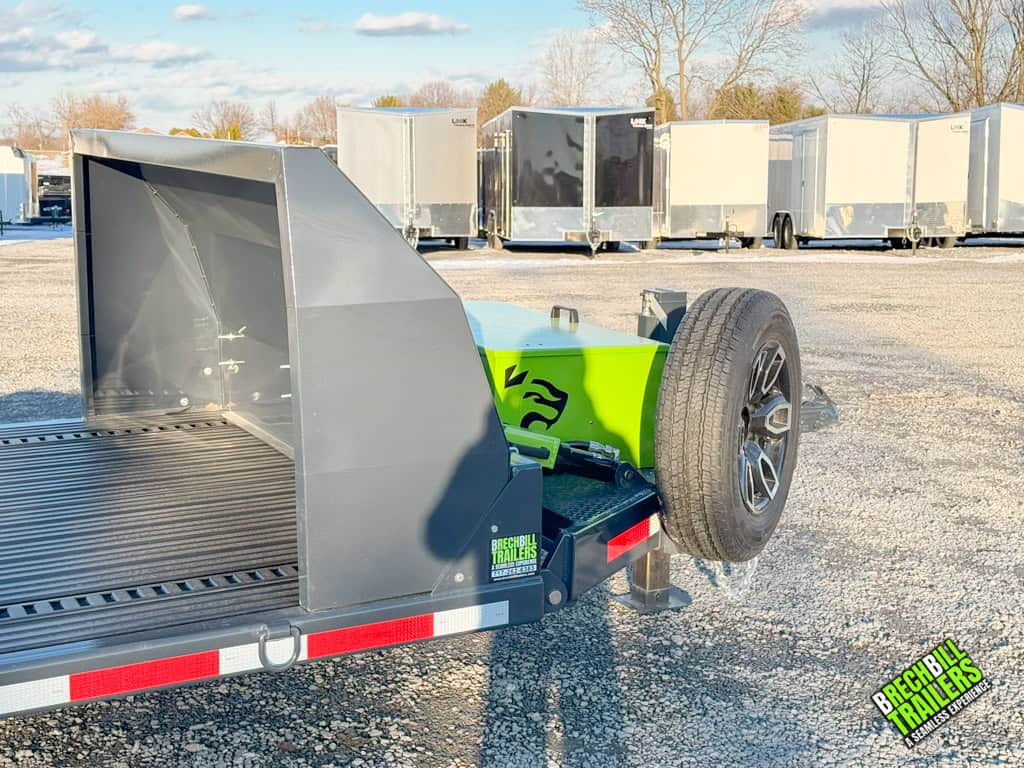 Spare wheel mounted at the front of the car hauler trailer