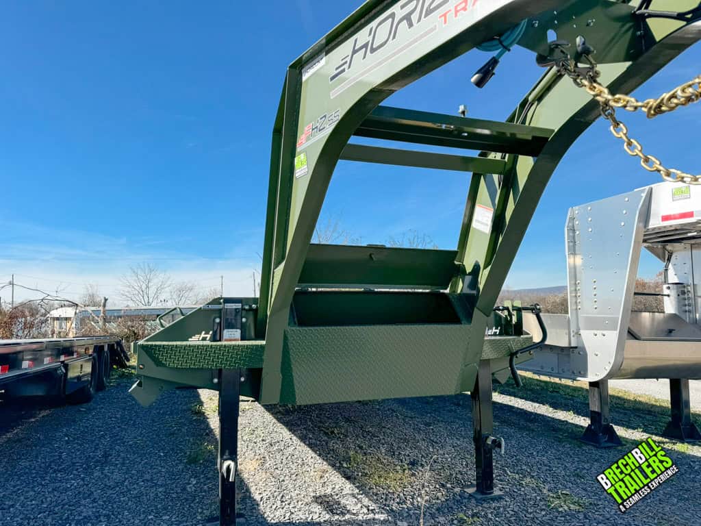 Green gooseneck hitch on Horizon FHZss 30ft deck over trailer